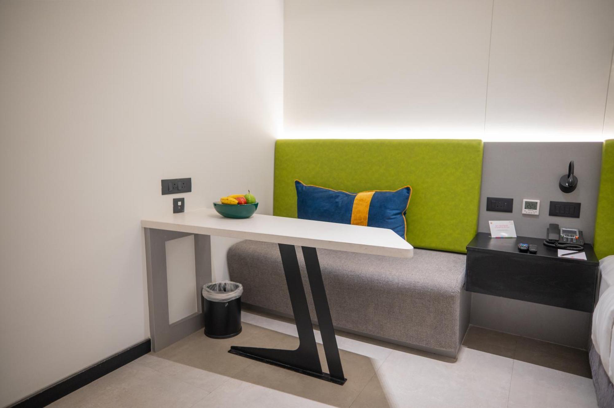 Zibe Luxe Kakinada By Grt Hotels Esterno foto