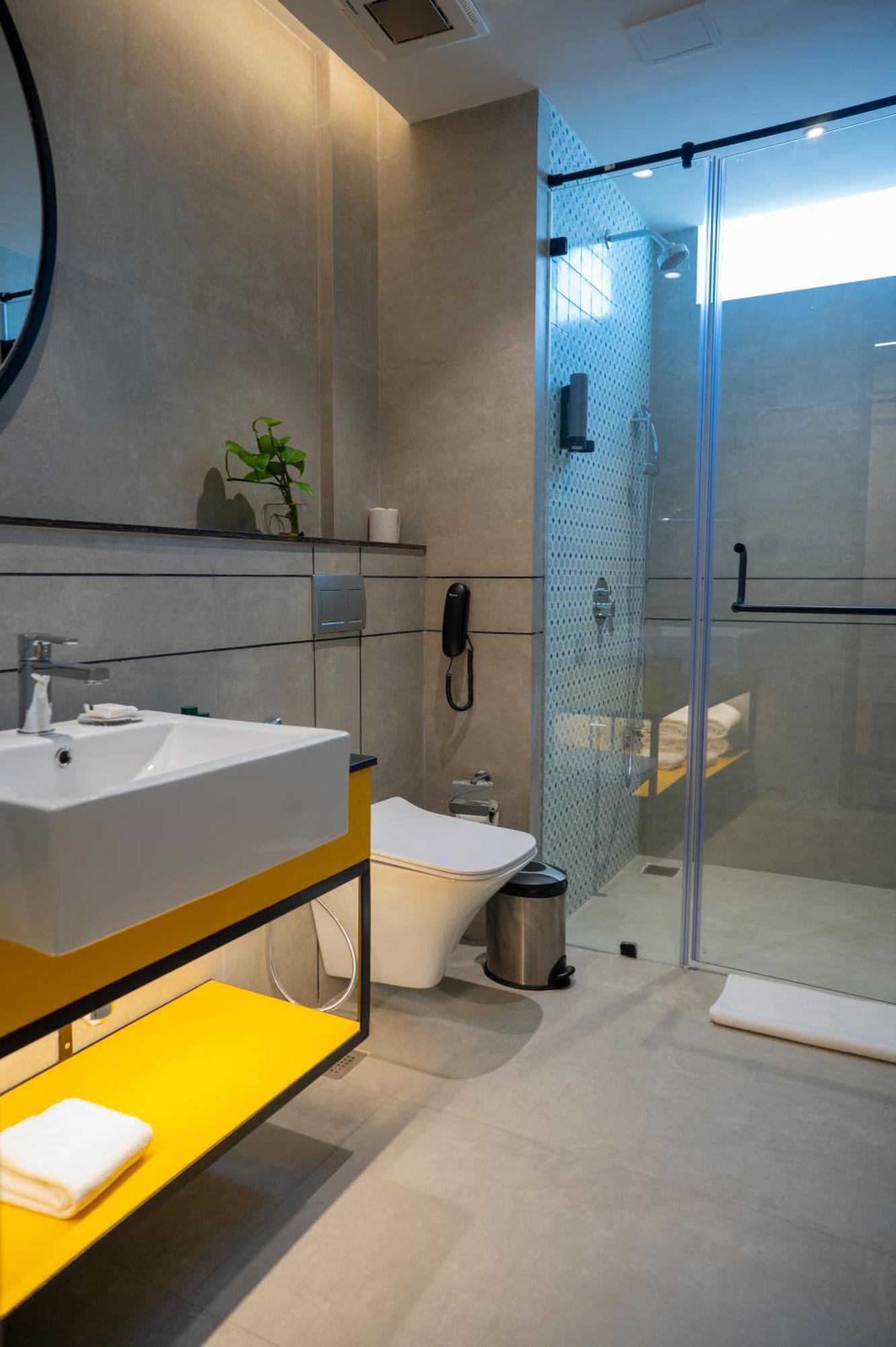 Zibe Luxe Kakinada By Grt Hotels Esterno foto