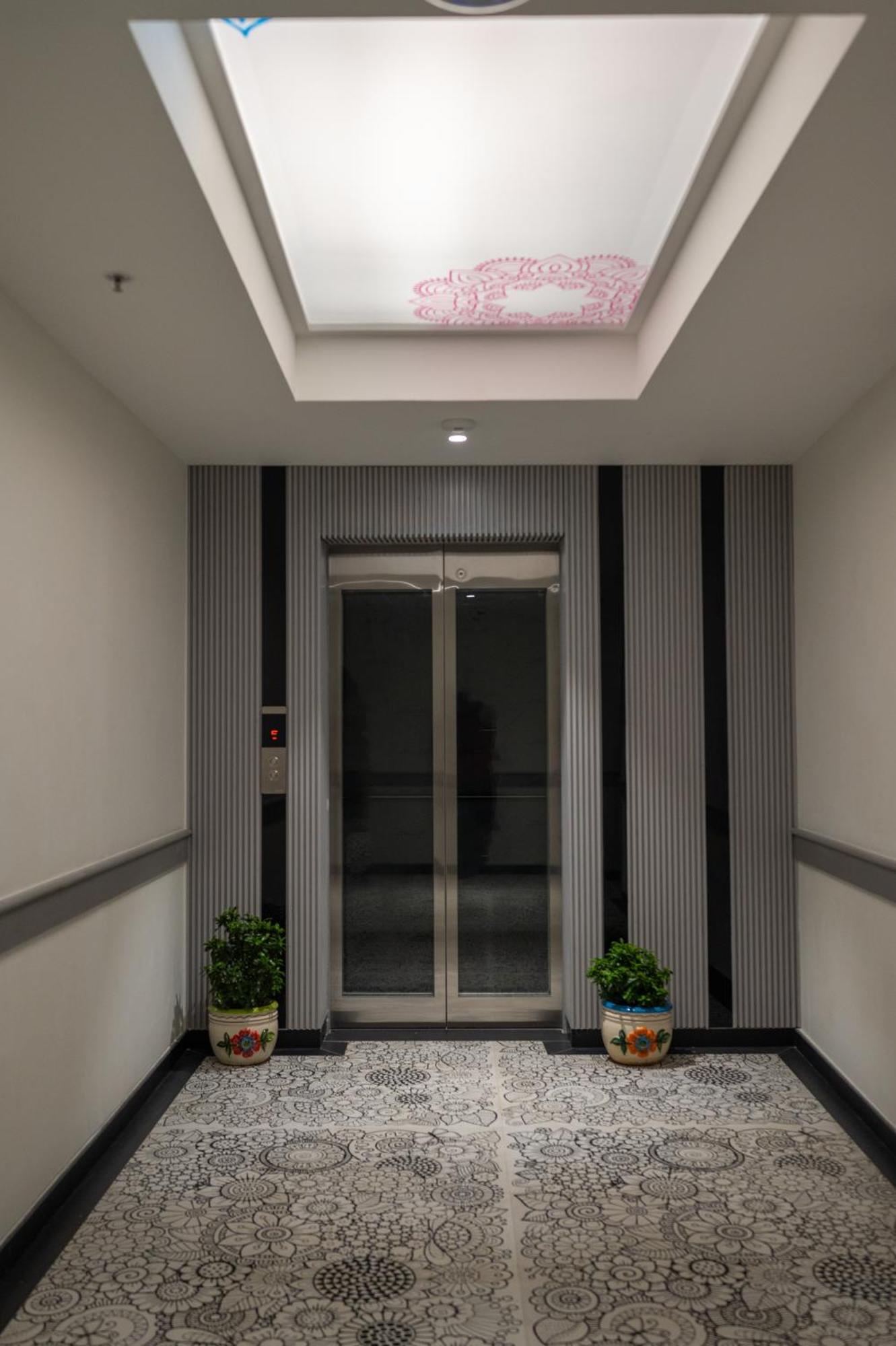 Zibe Luxe Kakinada By Grt Hotels Esterno foto