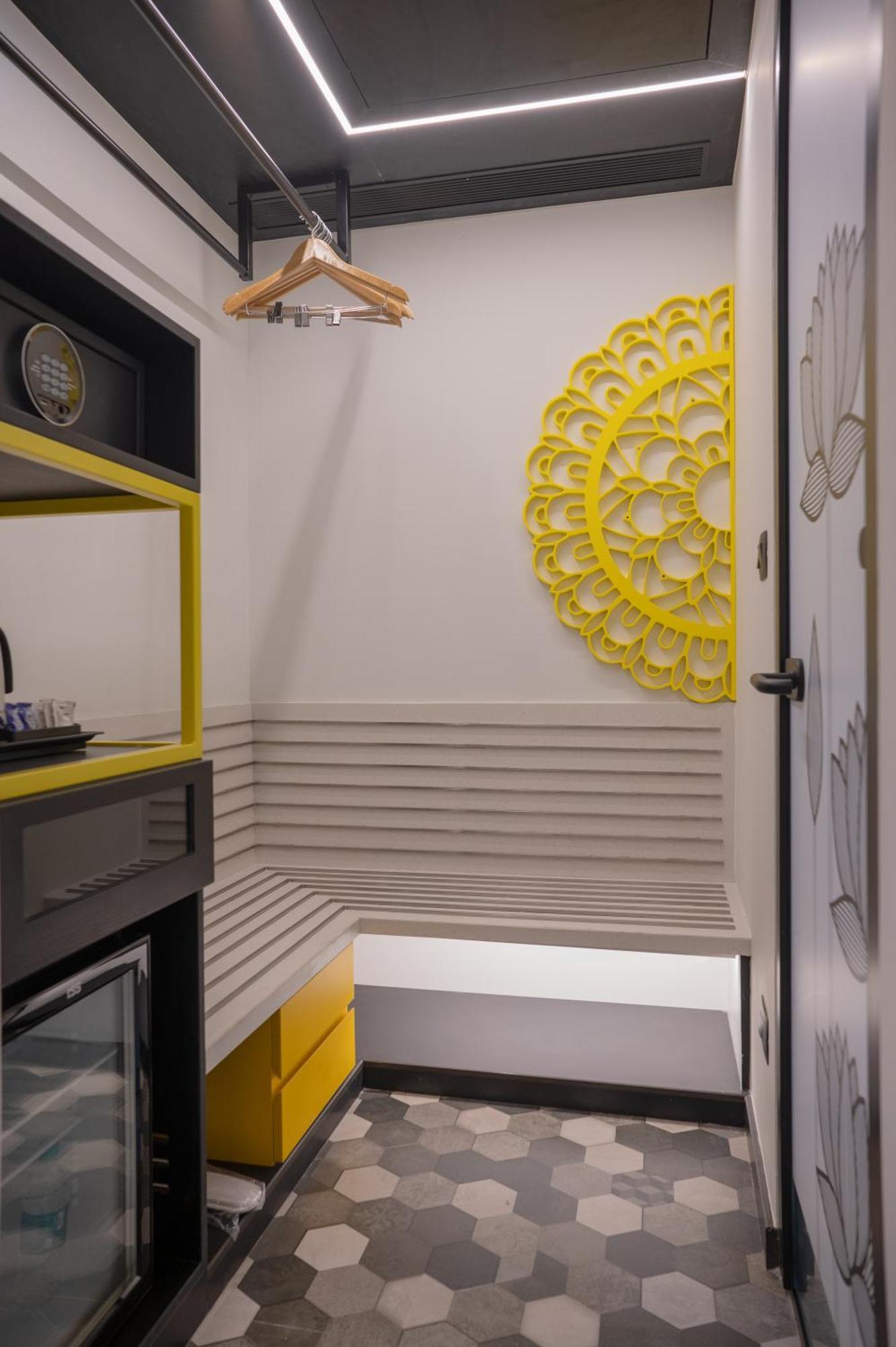 Zibe Luxe Kakinada By Grt Hotels Esterno foto