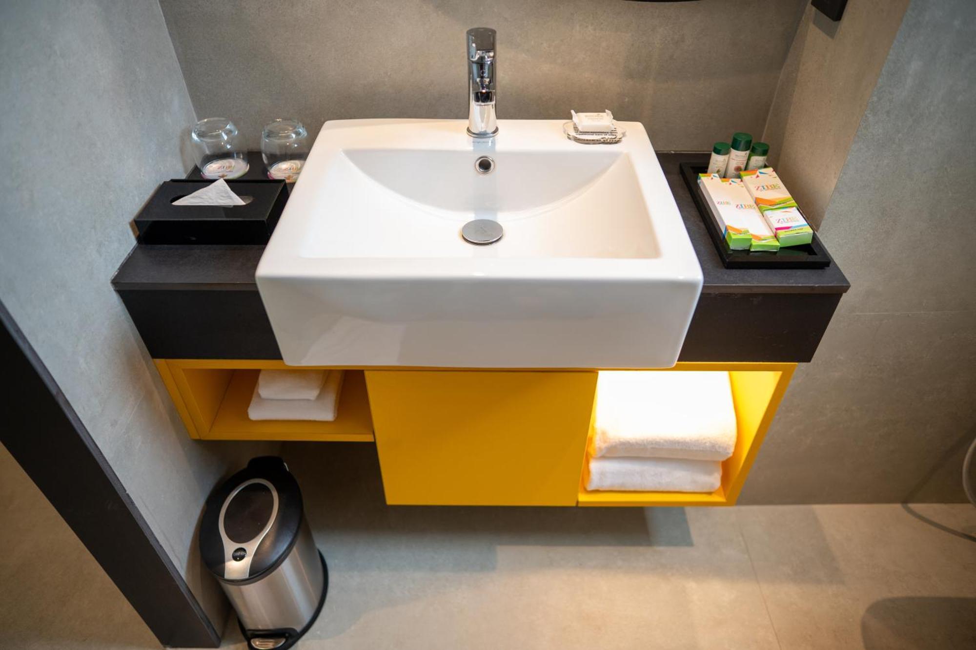 Zibe Luxe Kakinada By Grt Hotels Esterno foto
